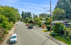 Quiet walkable neighbourhood in downtown Courtenay